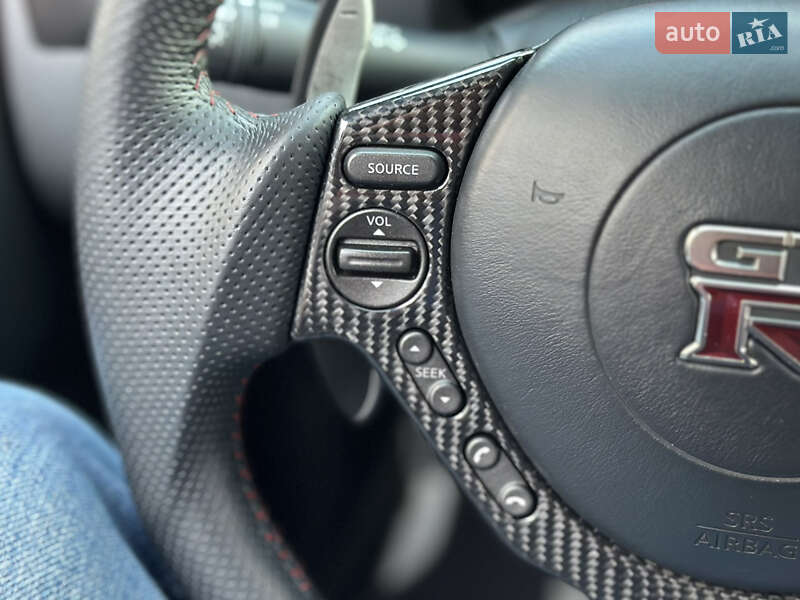 Купе Nissan GT-R 2013 в Києві