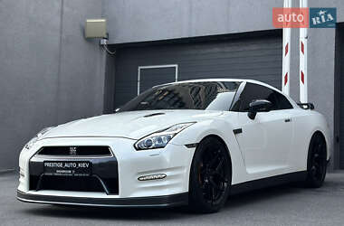 Купе Nissan GT-R 2013 в 