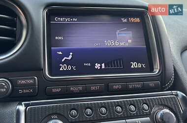 Купе Nissan GT-R 2013 в 