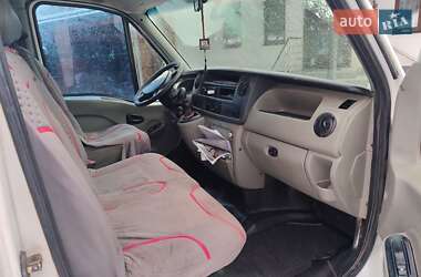 Микроавтобус Nissan Interstar 2005 в 
