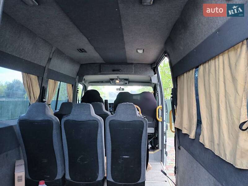 Мікроавтобус Nissan Interstar 2005 в Любомлі