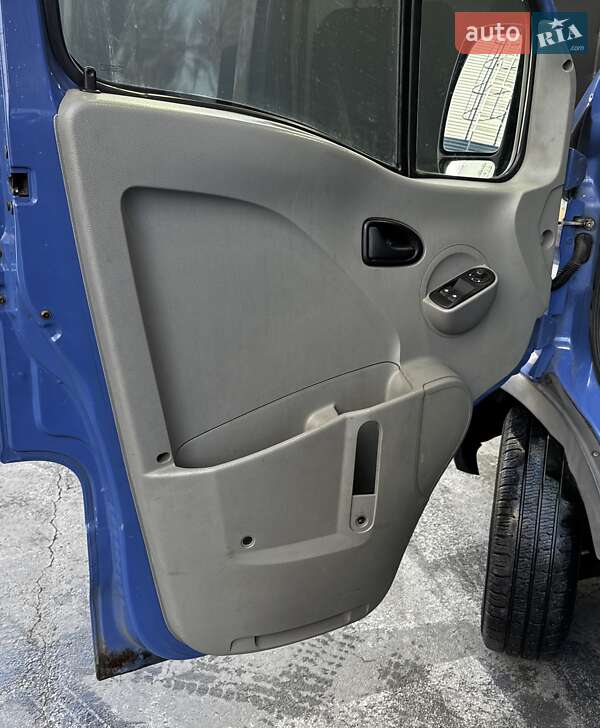 Другие грузовики Nissan Interstar 2004 в Киеве