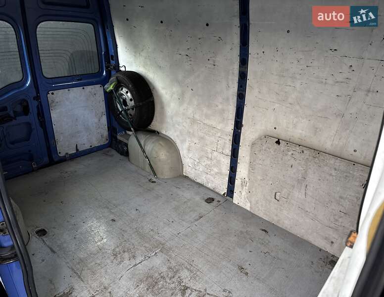 Другие грузовики Nissan Interstar 2004 в Киеве