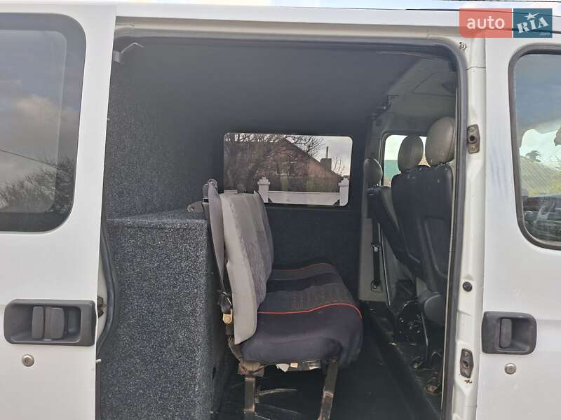 Вантажопасажирський фургон Nissan Interstar 2004 в Миколаєві фото 12 Вантажопасажирський фургон Nissan Interstar 2004 в Миколаєві