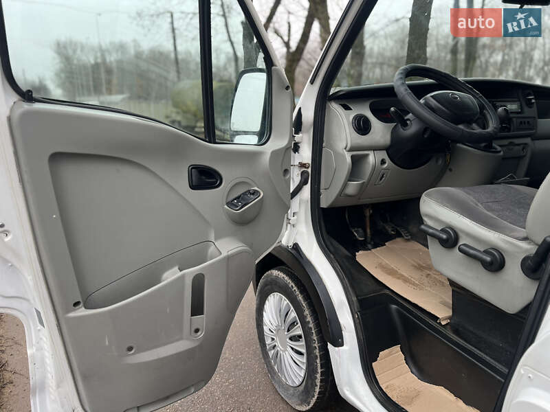 Мікроавтобус Nissan Interstar 2006 в Кременці