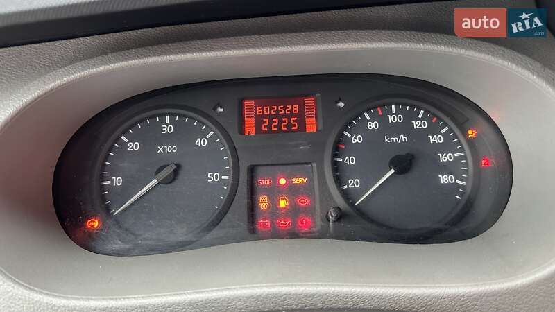 Грузовой фургон Nissan Interstar 2004 в Киеве