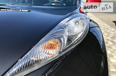 Внедорожник / Кроссовер Nissan Juke 2013 в 