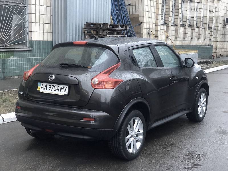 Позашляховик / Кросовер Nissan Juke 2013 в 