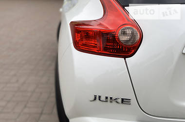 Позашляховик / Кросовер Nissan Juke 2013 в 