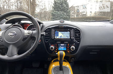 Позашляховик / Кросовер Nissan Juke 2017 в 