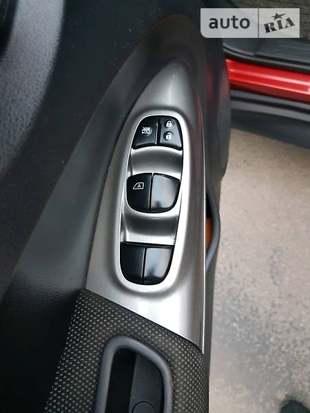 Позашляховик / Кросовер Nissan Juke 2012 в Березному