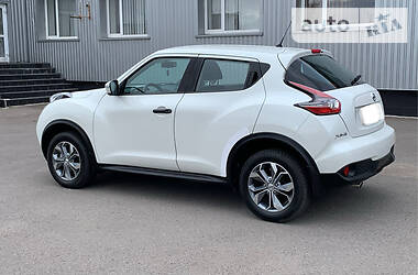 Позашляховик / Кросовер Nissan Juke 2016 в 