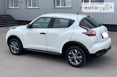 Позашляховик / Кросовер Nissan Juke 2016 в 