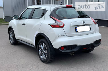 Позашляховик / Кросовер Nissan Juke 2016 в 