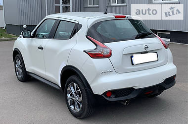 Позашляховик / Кросовер Nissan Juke 2016 в 