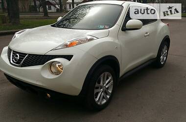 Позашляховик / Кросовер Nissan Juke 2011 в 