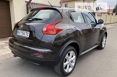 Внедорожник / Кроссовер Nissan Juke 2012 в 