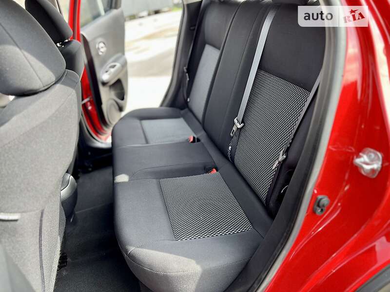 Внедорожник / Кроссовер Nissan Juke 2018 в Днепре фото 30 Внедорожник / Кроссовер Nissan Juke 2018 в Днепре