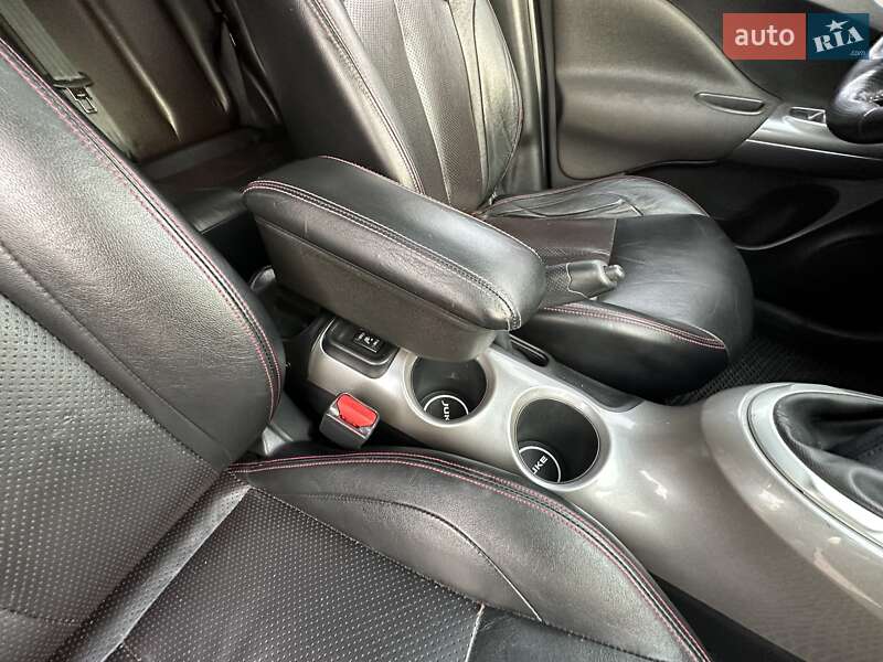 Позашляховик / Кросовер Nissan Juke 2011 в Житомирі