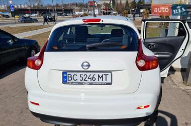 Позашляховик / Кросовер Nissan Juke 2013 в 