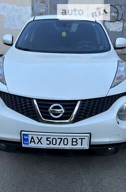 Внедорожник / Кроссовер Nissan Juke 2013 в 