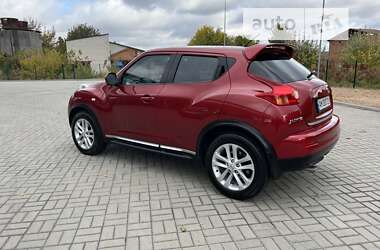 Внедорожник / Кроссовер Nissan Juke 2013 в 