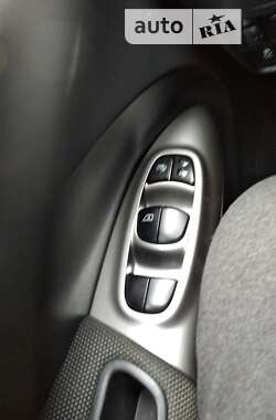 Позашляховик / Кросовер Nissan Juke 2014 в Рівному