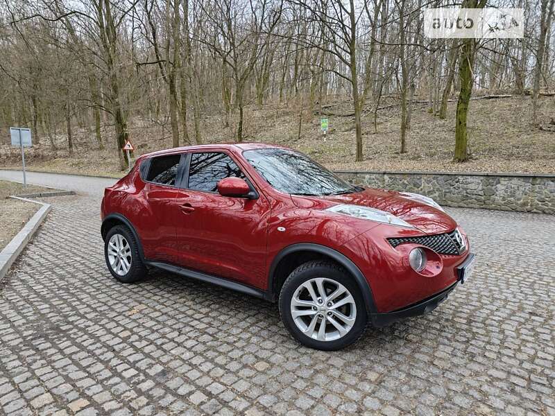 Внедорожник / Кроссовер Nissan Juke 2012 в Каневе