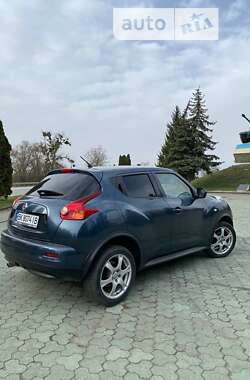 Внедорожник / Кроссовер Nissan Juke 2010 в Буче