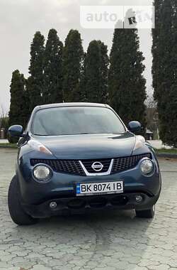 Внедорожник / Кроссовер Nissan Juke 2010 в Буче