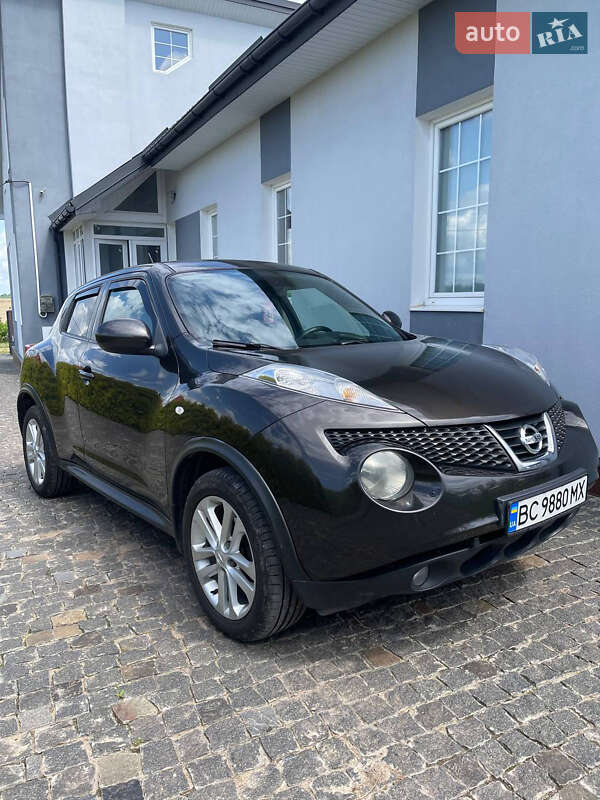 Внедорожник / Кроссовер Nissan Juke 2011 в Дублянах