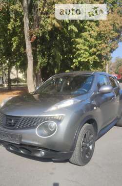 Позашляховик / Кросовер Nissan Juke 2011 в Полтаві