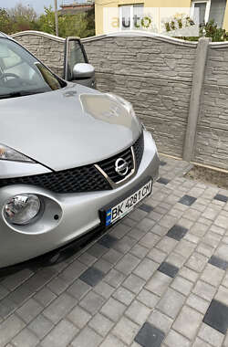 Внедорожник / Кроссовер Nissan Juke 2011 в Ровно