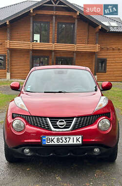 Внедорожник / Кроссовер Nissan Juke 2012 в Дубно