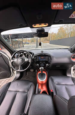 Внедорожник / Кроссовер Nissan Juke 2018 в 