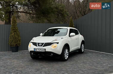 Внедорожник / Кроссовер Nissan Juke 2014 в Смыге