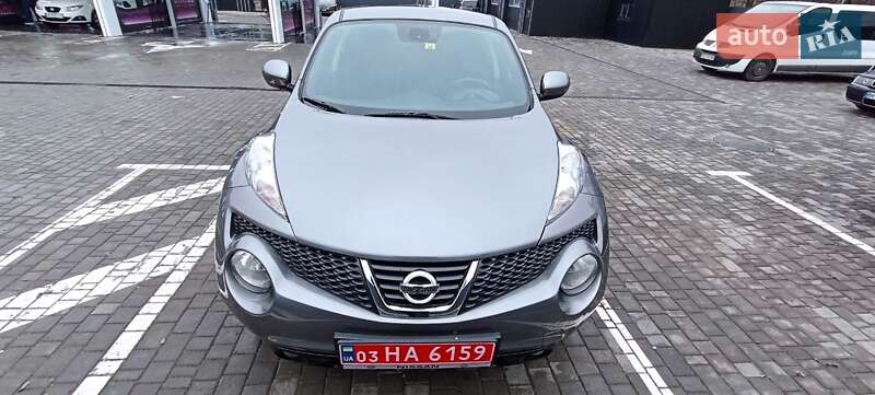 Внедорожник / Кроссовер Nissan Juke 2013 в 
