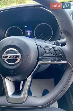 Внедорожник / Кроссовер Nissan Juke 2021 в 