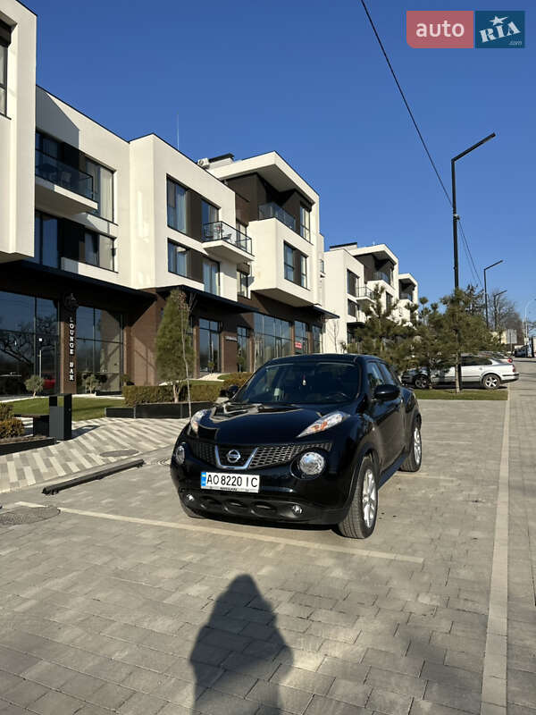 Внедорожник / Кроссовер Nissan Juke 2013 в 