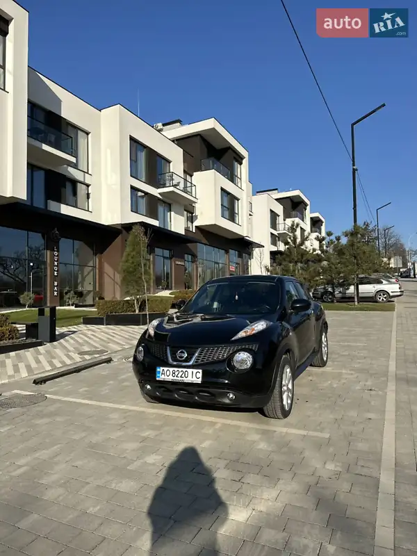 Внедорожник / Кроссовер Nissan Juke 2013 в 