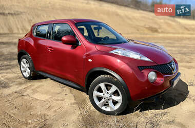 Внедорожник / Кроссовер Nissan Juke 2013 в Могилев-Подольске