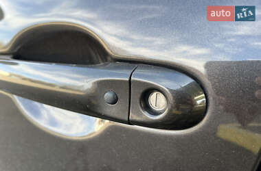 Внедорожник / Кроссовер Nissan Juke 2011 в 