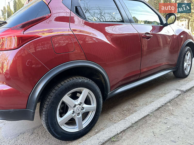 Позашляховик / Кросовер Nissan Juke 2011 в Чернівцях