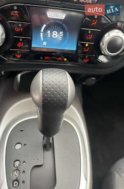 Внедорожник / Кроссовер Nissan Juke 2011 в 