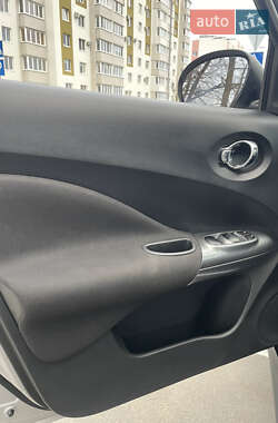 Внедорожник / Кроссовер Nissan Juke 2011 в 