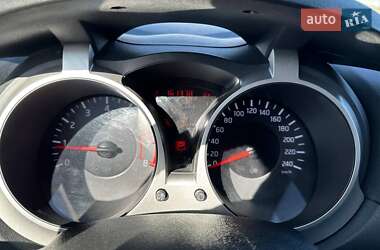 Внедорожник / Кроссовер Nissan Juke 2011 в 