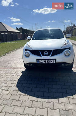 Внедорожник / Кроссовер Nissan Juke 2010 в 