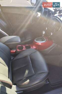 Внедорожник / Кроссовер Nissan Juke 2012 в 