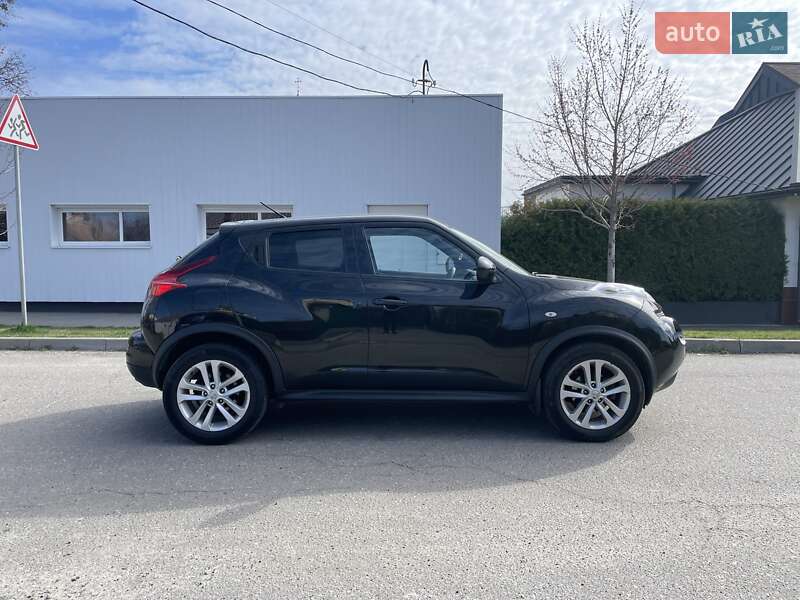 Внедорожник / Кроссовер Nissan Juke 2013 в 
