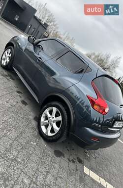 Внедорожник / Кроссовер Nissan Juke 2010 в 